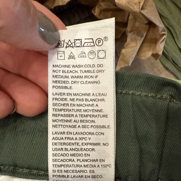 Levi's Dark Green Women’s Joggers - Picture 12 of 14